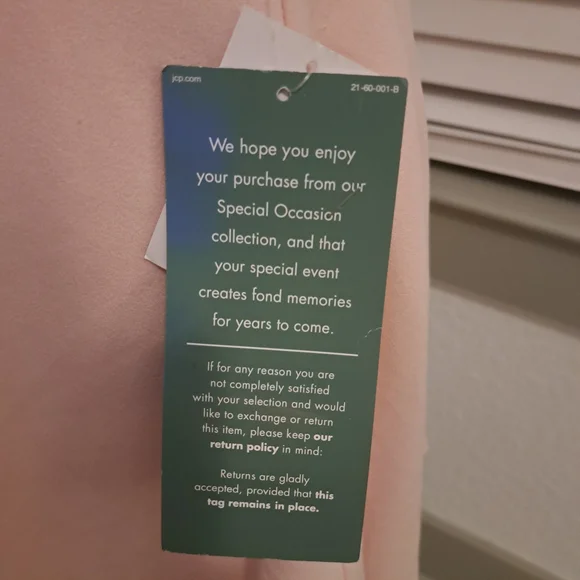 Elegant Pink Sleeveless Dress - Picture 12 of 13